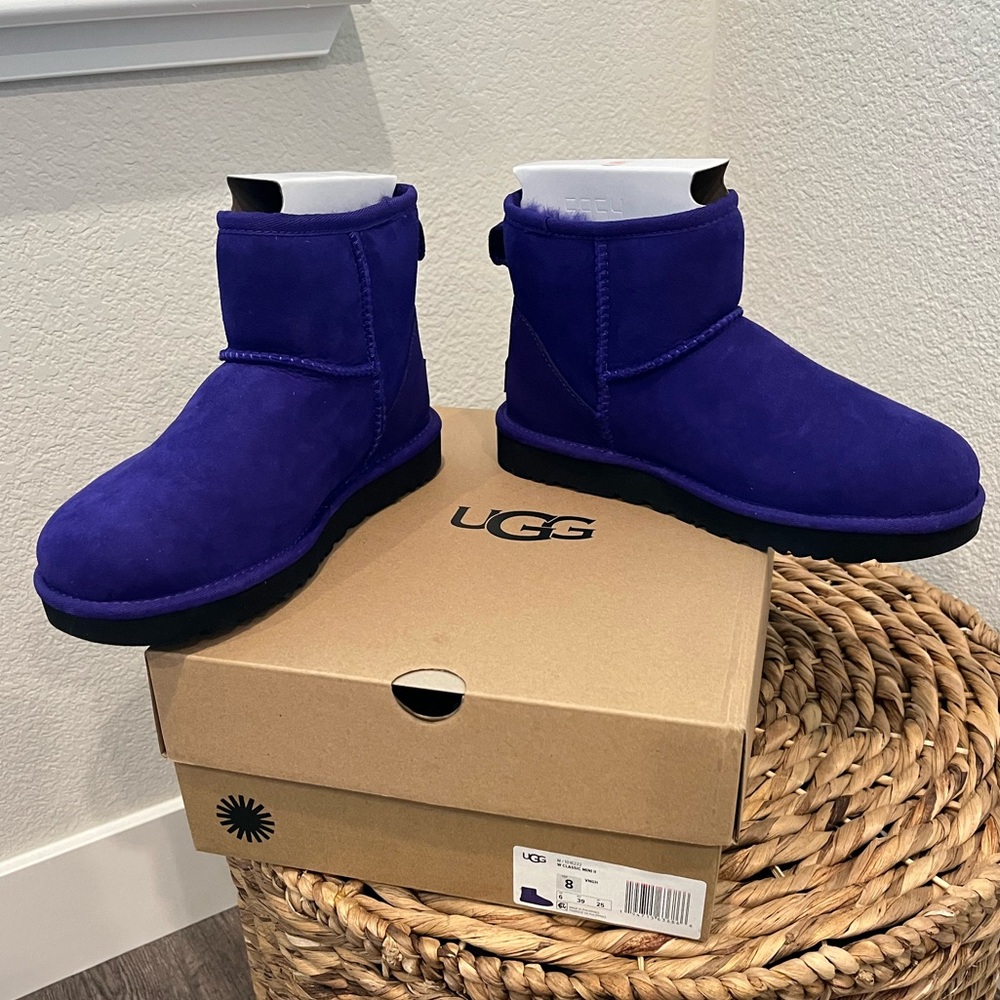 UGG Classic Mini II in Vibrant Purple